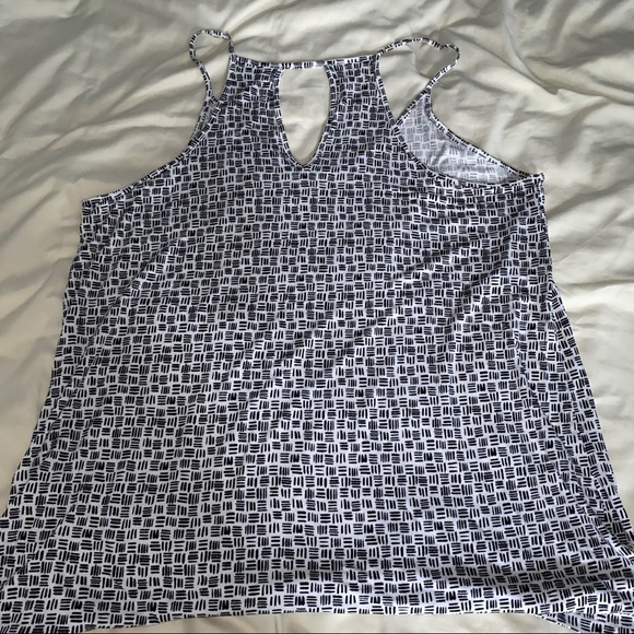 Patterned Tank Top - Picture 4 of 4